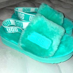 Womens UGG slippers